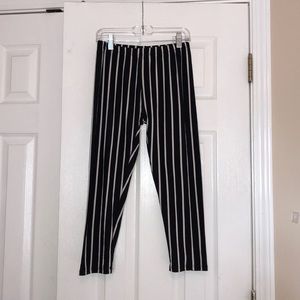 Black and white vertical stripe Capri leggings